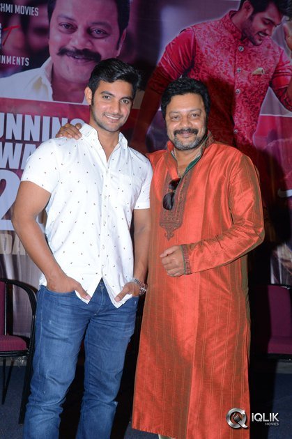 Chuttalabbayi-Movie-Platinum-Disc-Function